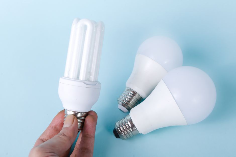 Energiezuinige vankelerslamp bespaart energie thuis. Energiezuinige vankelerslamp bespaart energie thuis.